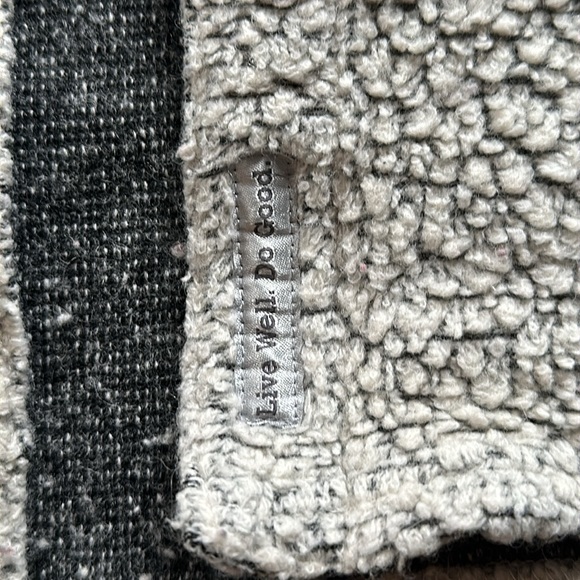 Toad and Co wool button up - Picture 2 of 5